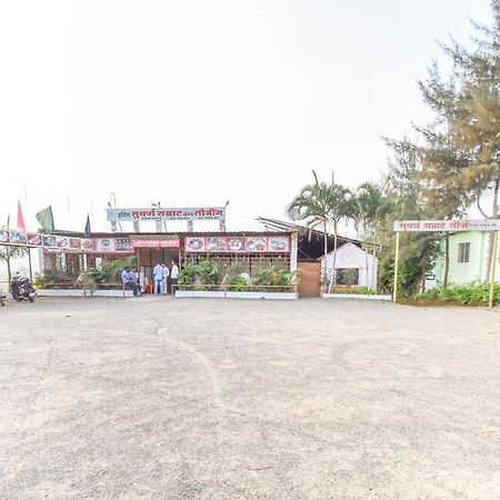 Spot On 65135 Hotel Suvarna Samrat Lodge Khamshet Bagian luar foto