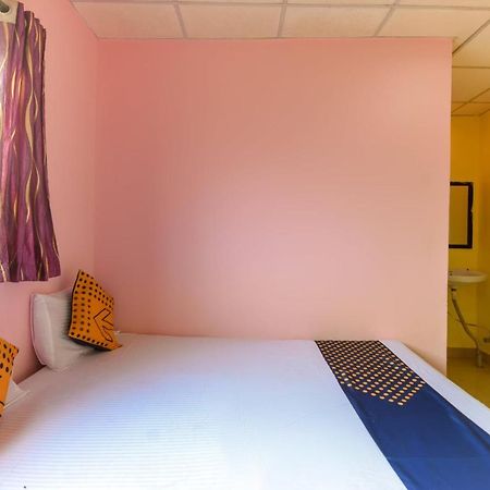 Spot On 65135 Hotel Suvarna Samrat Lodge Khamshet Bagian luar foto