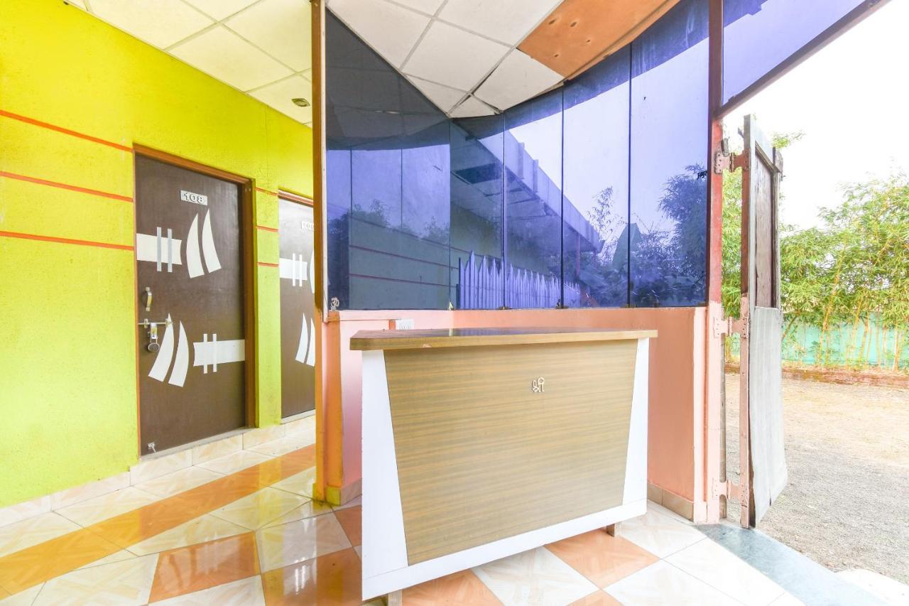 Spot On 65135 Hotel Suvarna Samrat Lodge Khamshet Bagian luar foto