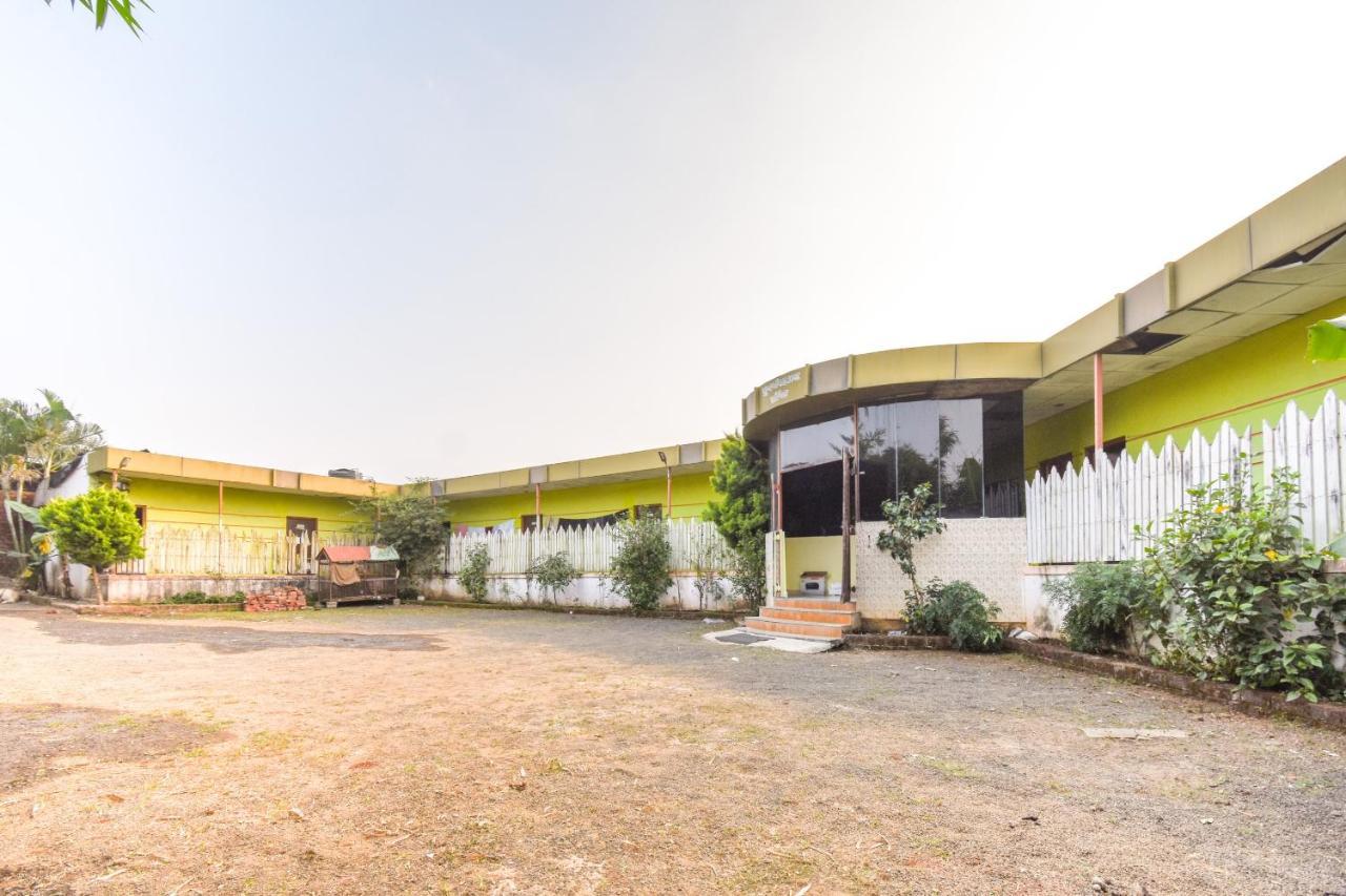 Spot On 65135 Hotel Suvarna Samrat Lodge Khamshet Bagian luar foto